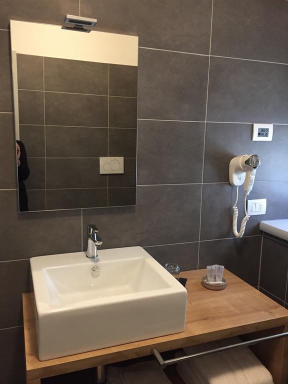 R&B La Calzoleria Hotel Mori Luaran gambar